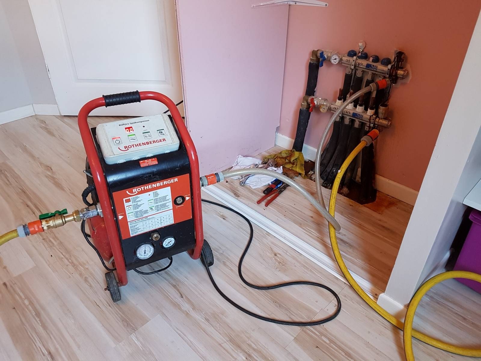 Kartal Esentepe Vaillant Hermetik Şofben Kombi Bakımı
